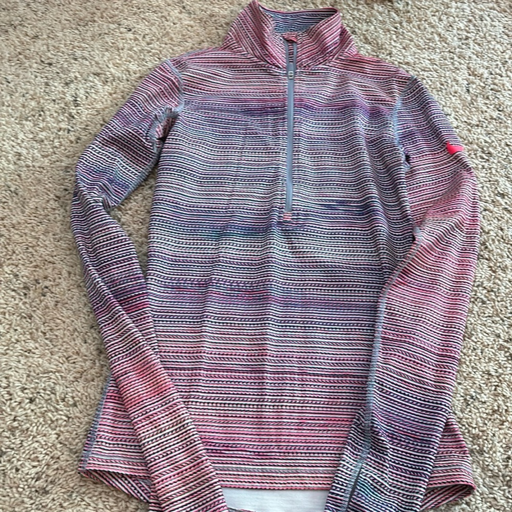 Women’s XS Nike Top